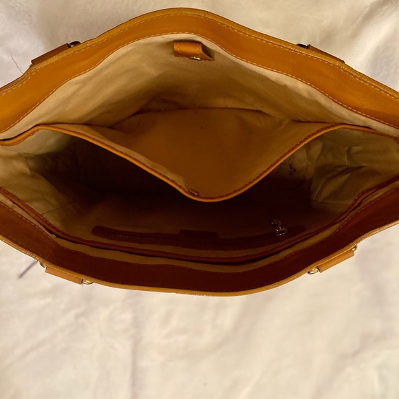 Louis Vuitton Beige Monogram Mini Lin Lucille GM - Picture 10 of 14